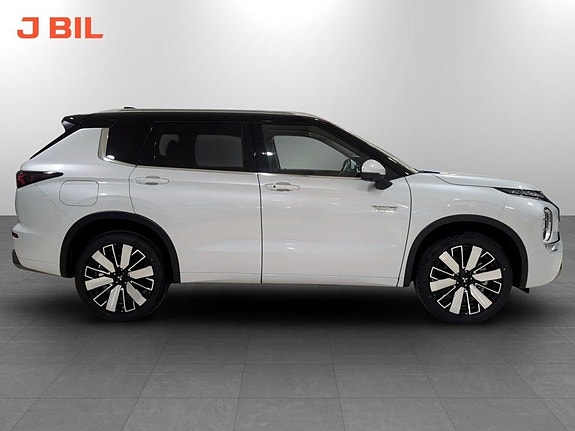 Mitsubishi Outlander 4 of 14