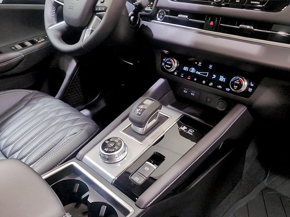 Mitsubishi Outlander 5 of 14