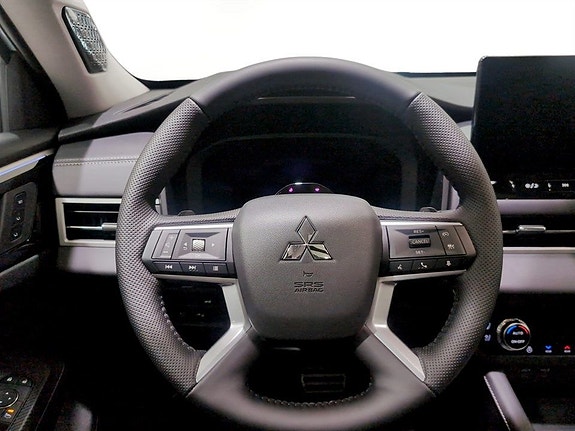 Mitsubishi Outlander 12 of 14