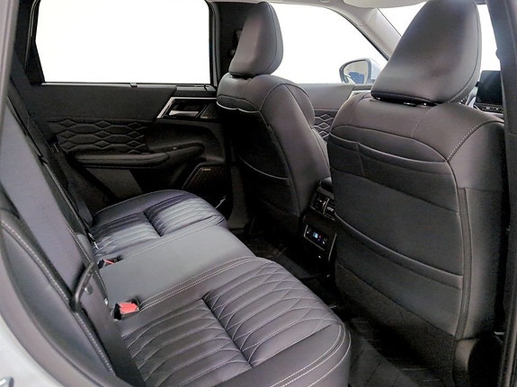 Mitsubishi Outlander 8 of 14