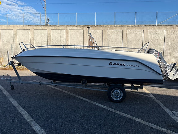 Ryds 550GTS Evinrude e-tec 90hk med vagn 8 of 8
