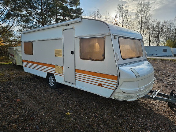 Smålandia 545 "långbäddar " markis