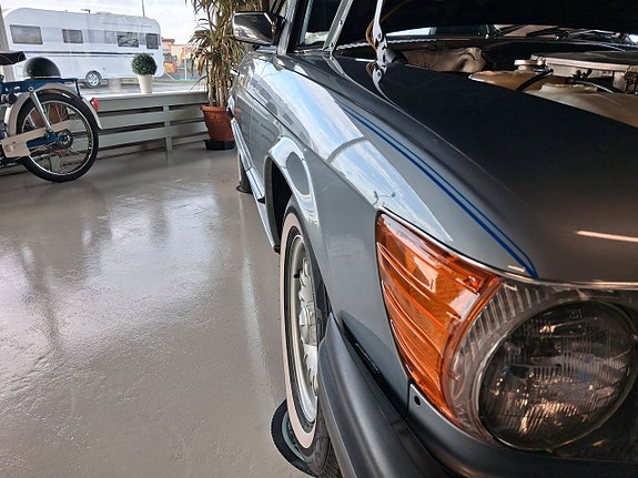 Mercedes-Benz SLR 23 of 26