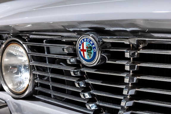 Alfa Romeo GT 5 of 27