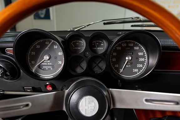 Alfa Romeo GT 18 of 27