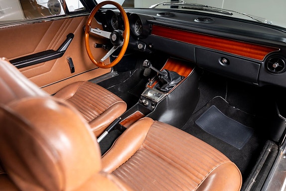 Alfa Romeo GT 21 of 27