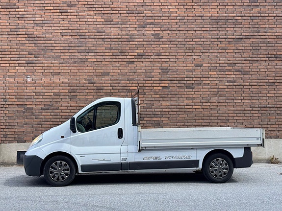 Opel Vivaro 2 of 5