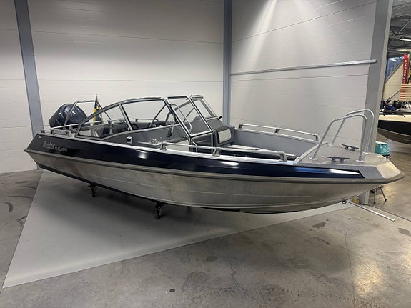 Buster Magnum 2010 Yamaha 225hk