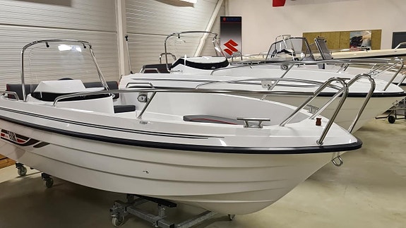 HR 442 SC  Mercury F50 EFI 2025 Utställningsbåt