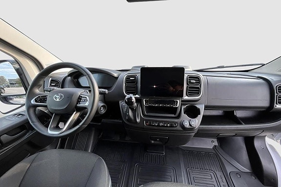 Toyota ProAce Max 8 of 12