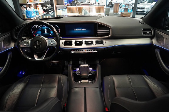 Mercedes-Benz GLS400 d 18 of 21