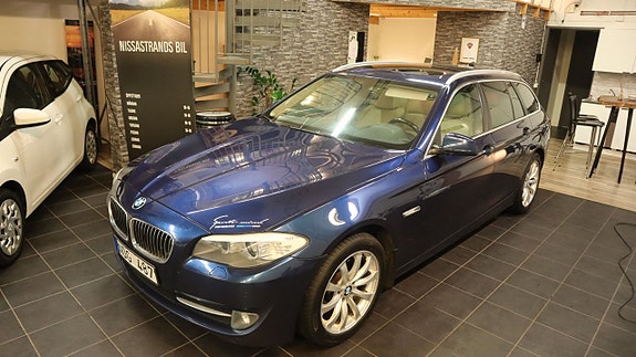 BMW 525 2 of 5