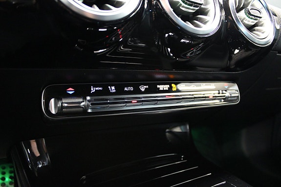 Mercedes-Benz CLA220 d 21 of 29