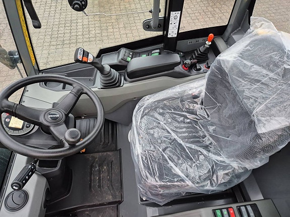 Kramer 5045 / 2.4t lastmaskin / 1865kg tipplast / 30km 9 of 12