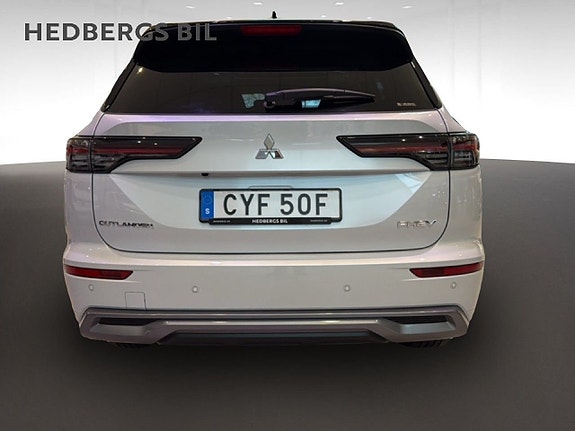 Mitsubishi Outlander 4 of 24