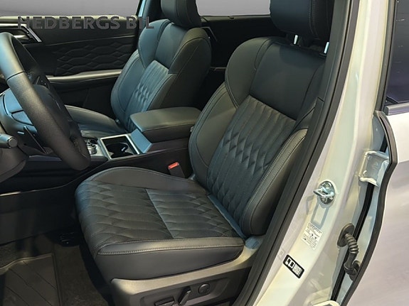Mitsubishi Outlander 7 of 24