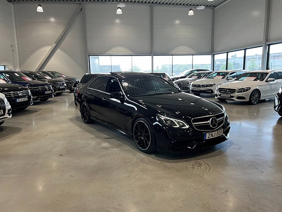 Mercedes-Benz E63 2 of 21