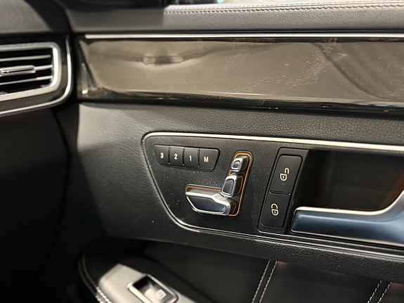 Mercedes-Benz E63 14 of 21