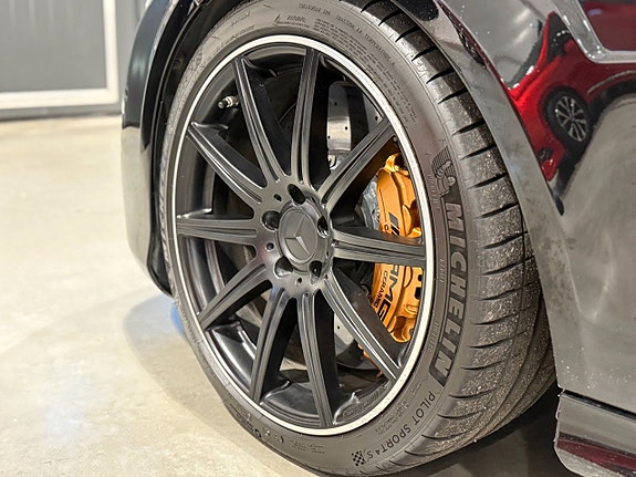 Mercedes-Benz E63 12 of 21