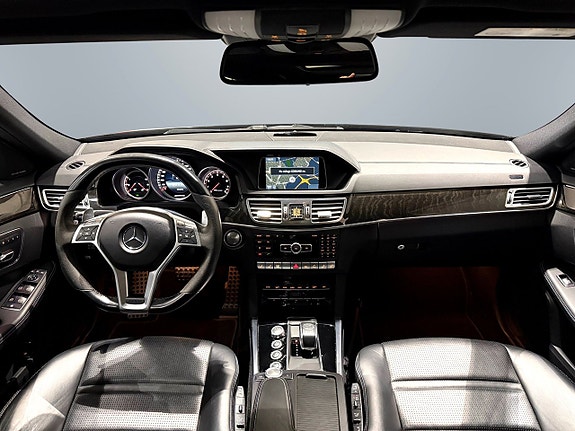 Mercedes-Benz E63 8 of 21