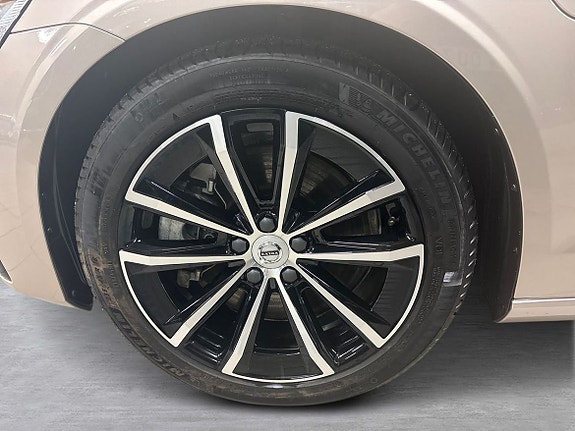 Volvo V60 3 of 14