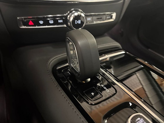 Volvo V60 8 of 14