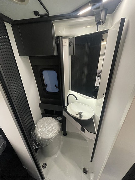 Adria Twin Supreme 600 SPB | DIESELV. TRUMA | 138L KOMP.KYL 15 of 22