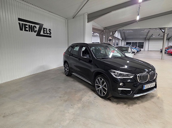 BMW X1 2 of 5