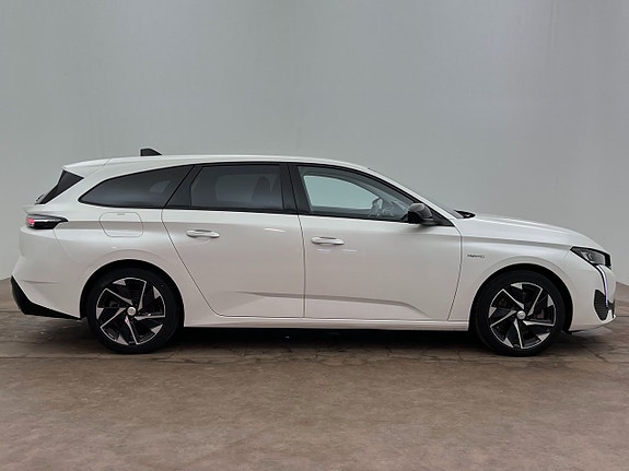 Peugeot 308 SW 9 of 27
