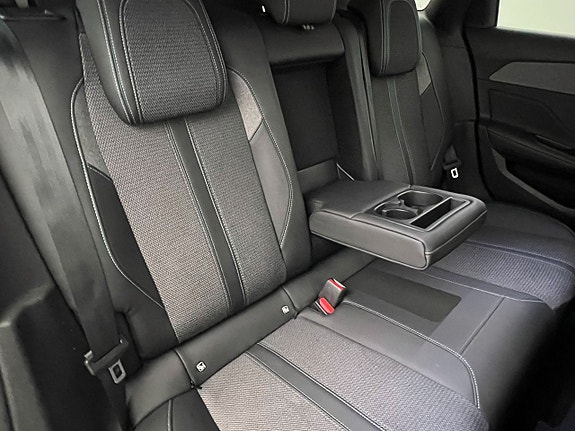 Peugeot 308 SW 17 of 27