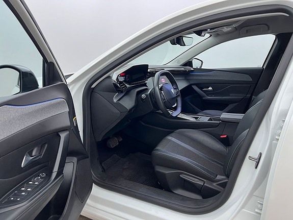 Peugeot 308 SW 13 of 27