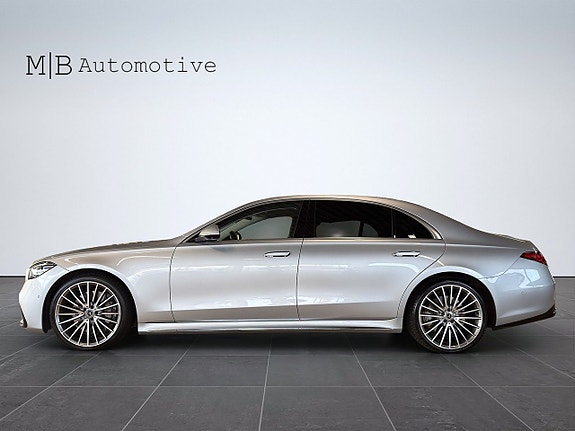 Mercedes-Benz S500 3 of 5