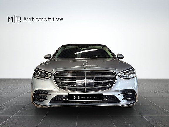 Mercedes-Benz S500 2 of 5