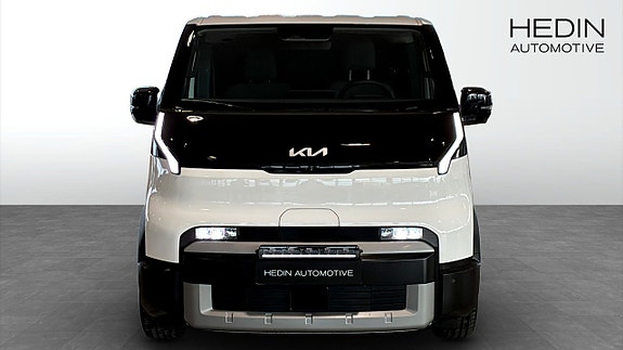 Kia PV5 8 of 13