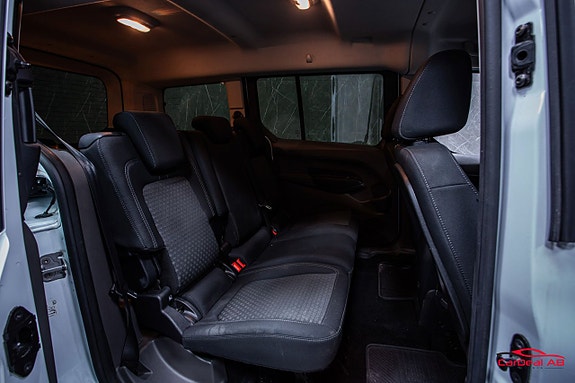 Ford Connect Tourneo 17 of 27