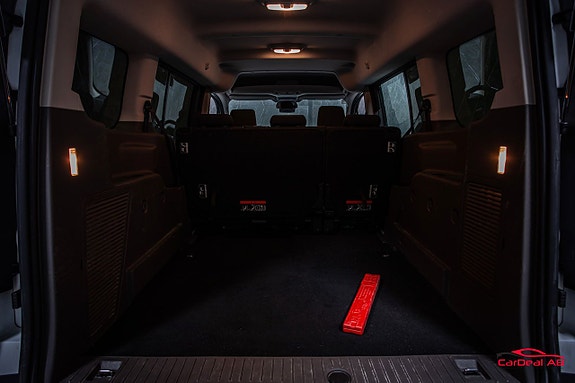 Ford Connect Tourneo 18 of 27