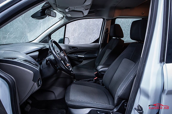 Ford Connect Tourneo 10 of 27