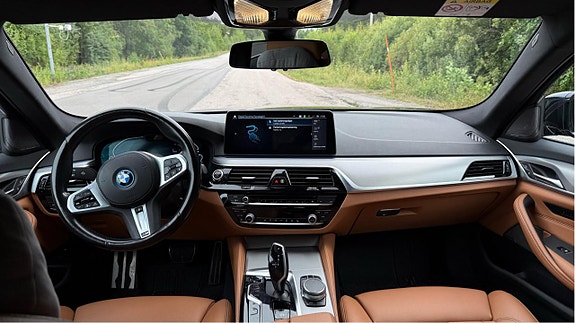 BMW 530e 6 of 8