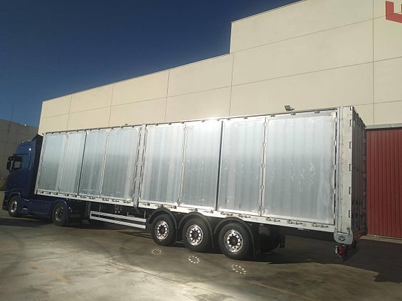 KOLSTAD WALKING FLOOR TRAILER      ALU