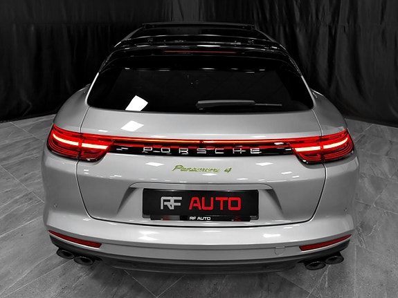 Porsche Panamera 4 8 of 27