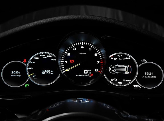 Porsche Panamera 4 14 of 27