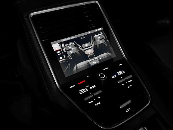 Porsche Panamera 4 27 of 27