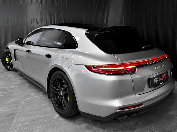Porsche Panamera 4 6 of 27