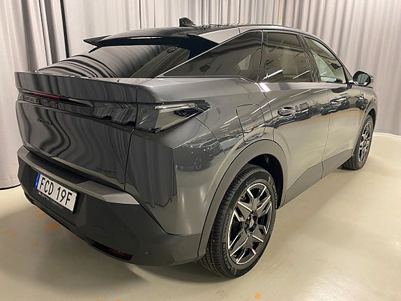 Peugeot 3008 4 of 5