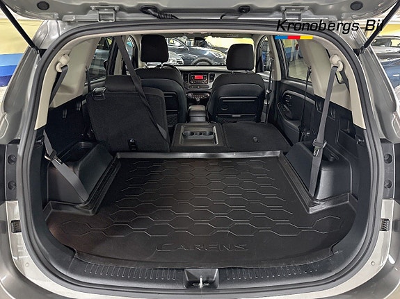 Kia Carens 17 of 18