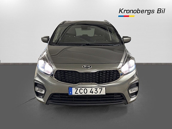 Kia Carens 2 of 5
