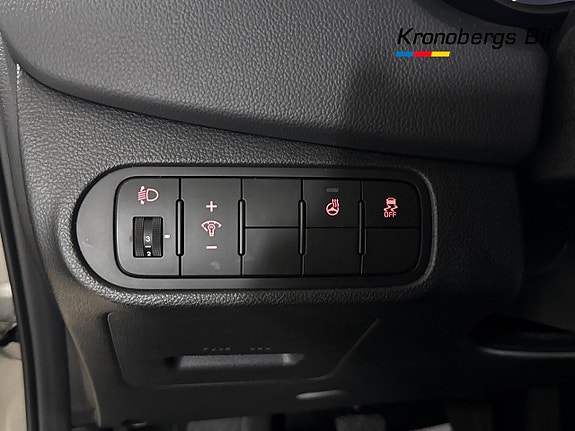 Kia Carens 10 of 18