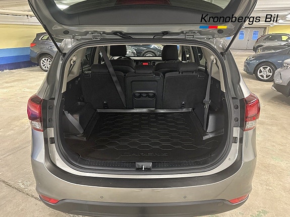 Kia Carens 14 of 18
