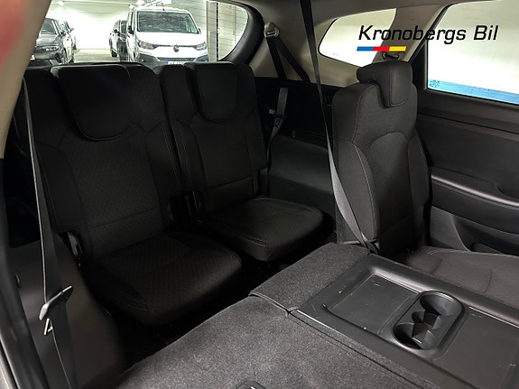Kia Carens 16 of 18