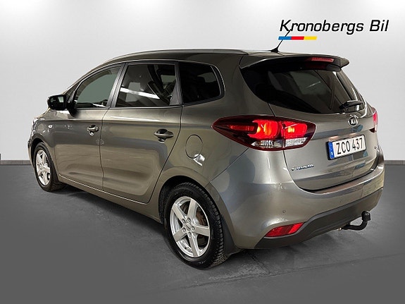 Kia Carens 6 of 18
